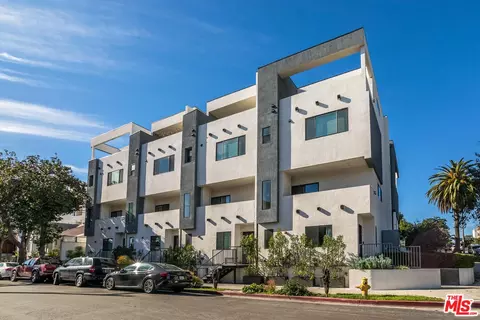 495 N St Andrews Pl, Los Angeles, CA 90004