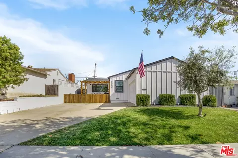 5433 W 140th St, Hawthorne, CA 90250