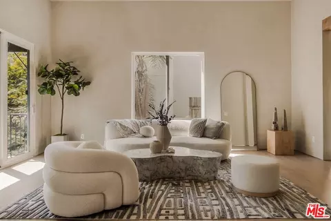1969 Curson Pl, Los Angeles, CA 90046