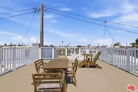 Exterior - 261 Highland, Oxnard, CA 93035 photo 7 of 7