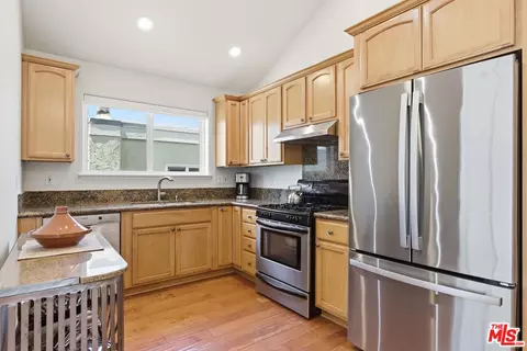 Kitchen - 261 Highland, Oxnard, CA 93035 photo 1 of 3