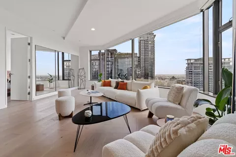 801 S Grand Ave #2211, Los Angeles, CA 90017