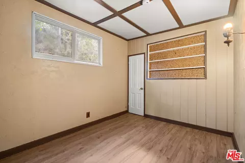 9738 Commerce Ave, Tujunga, CA 91042 photo 7