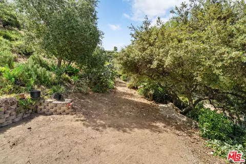 9738 Commerce Ave, Tujunga, CA 91042 photo 14