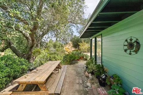 9738 Commerce Ave, Tujunga, CA 91042 photo 10