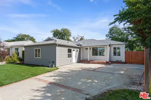 6714 Jellico Ave, Lake Balboa, CA 91406