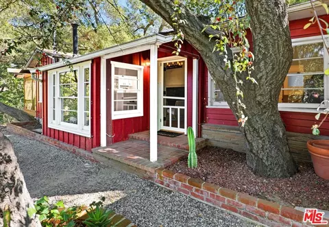 21042 Entrada Rd, Topanga, CA 90290