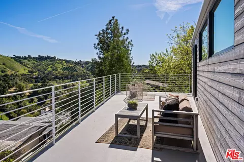 4683 Glenalbyn Dr, Los Angeles, CA 90065