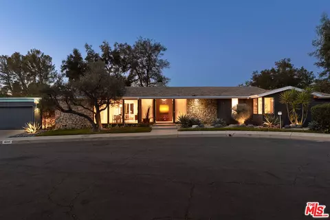 16045 Royal Mount Dr, Encino, CA 91436