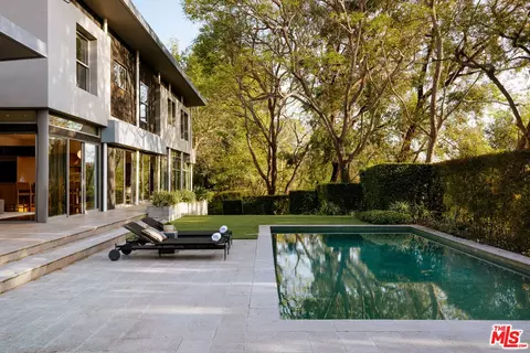 43 Haldeman Rd, Santa Monica, CA 90402