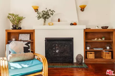 654 Frontenac Ave, Los Angeles, CA 90065
