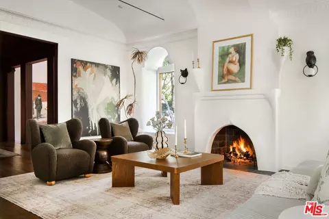 742 N Sycamore Ave, Los Angeles, CA 90038