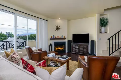 4400 Cartwright Ave #205, Toluca Lake, CA 91602