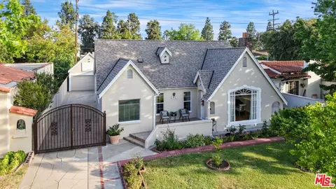 924 E Glenoaks Blvd, Glendale, CA 91207