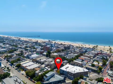 1816 Pacific Ave, Venice, CA 90291 photo 2