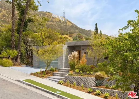 3238 Canyon Lake Dr, Los Angeles, CA 90068