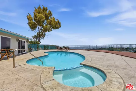 27138 E Diamondhead Ln, Rancho Palos Verdes, CA 90275