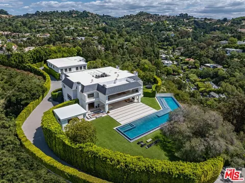 2571 Wallingford Dr, Beverly Hills, CA 90210