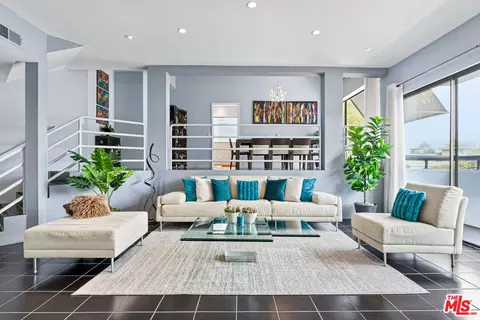625 Huntley Dr #4, West Hollywood, CA 90069