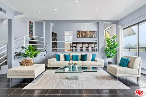 625 Huntley Dr #4, West Hollywood, CA 90069