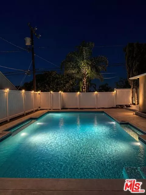 9811 N Cabanas Ave, Tujunga, CA 91042
