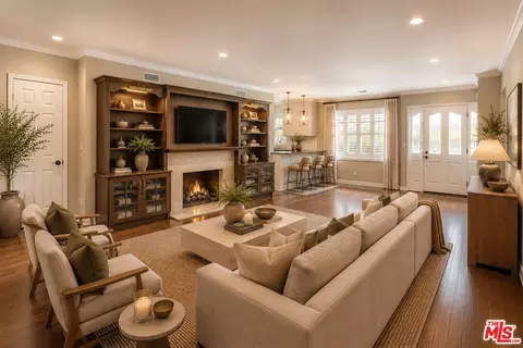 9811 N Cabanas Ave, Tujunga, CA 91042 photo 2