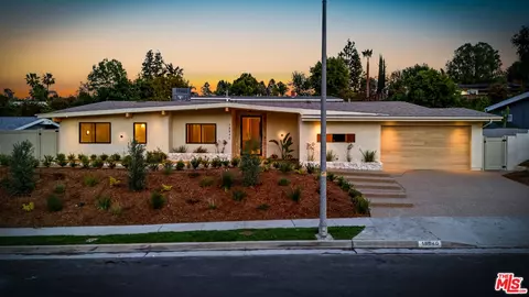 18840 La Amistad Pl, Tarzana, CA 91356