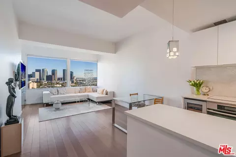 10501 Wilshire Blvd #1904, Los Angeles, CA 90024