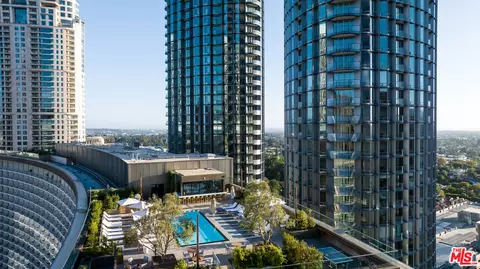211 W Elm Ct #9D, Los Angeles, CA 90067