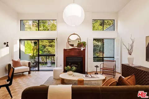 2018 Griffith Park Blvd #310, Los Angeles, CA 90039