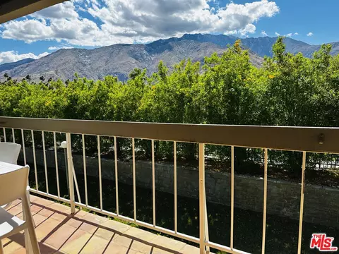 325 E Via Escuela #322, Palm Springs, CA 92262