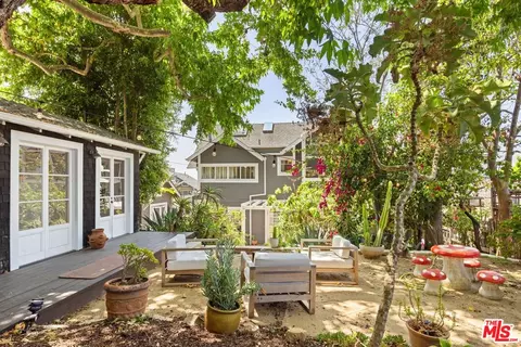 Exterior - 2139 Elshttpswwwthemlscomslimmlistingformsinore St, Los Angeles, CA 90026 photo 8 of 9