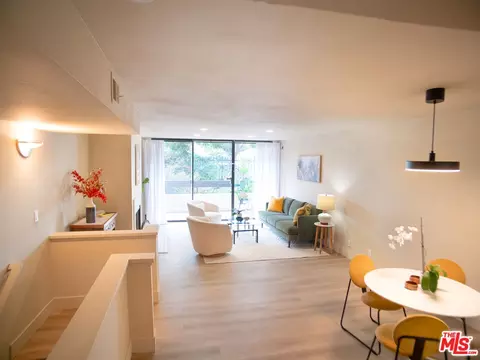 1900 Vine St #214, Los Angeles, CA 90068
