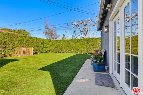 8344 Kenyon Ave, Los Angeles, CA 90045