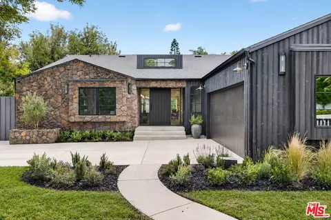 12610 Sarah St, Studio City, CA 91604