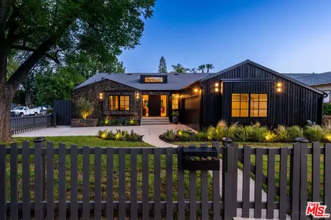12610 Sarah St, Studio City, CA 91604