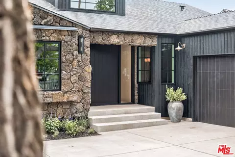 12610 Sarah St, Studio City, CA 91604