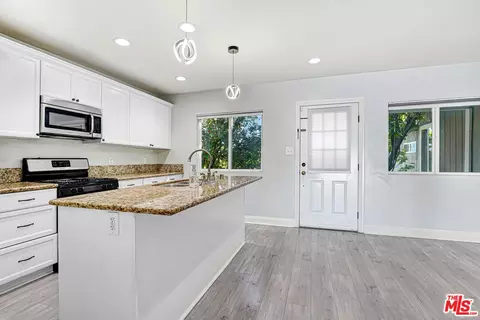 6659 Zelzah Ave, Reseda, CA 91335
