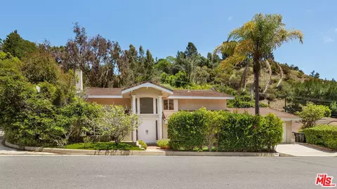 2024 San Ysidro Dr, Beverly Hills, CA 90210