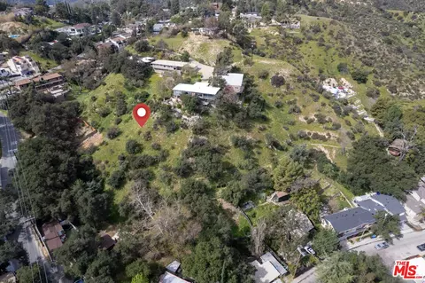 9631 Oak Bend Dr, Tujunga, CA 91042 photo 3
