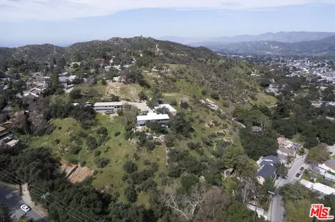 9631 Oak Bend Dr, Tujunga, CA 91042 photo 6