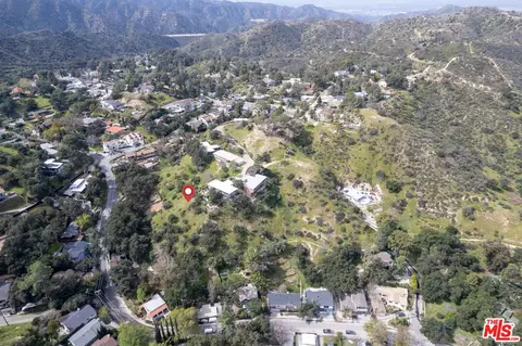 9631 Oak Bend Dr, Tujunga, CA 91042 photo 2