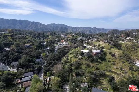 9631 Oak Bend Dr, Tujunga, CA 91042 photo 5
