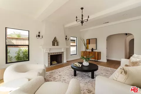 3936 Olmsted Ave, Los Angeles, CA 90008