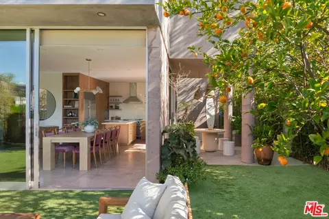 2324 Boone Ave, Venice, CA 90291