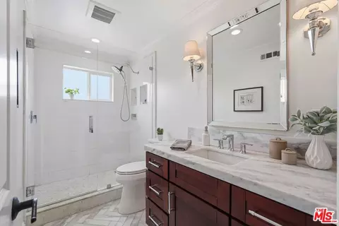 Bath - 2746 E Quincy Ave, Orange, CA 92867 photo 3 of 3