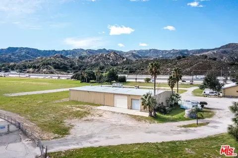 24924 Hawkbryn Ave, Newhall, CA 91321 photo 4