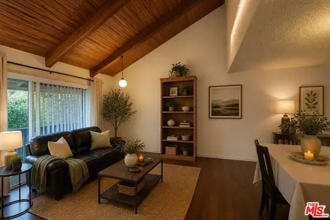 8601 International Ave #210, Canoga Park, CA 91304