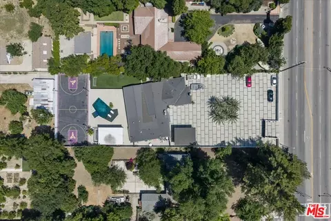 17211 Parthenia St, Northridge, CA 91325