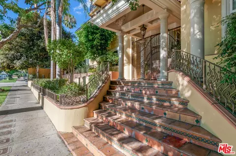 1050 N Edinburgh Ave #103, West Hollywood, CA 90046